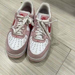 Nike Air Force Valentine’s Day shoes
